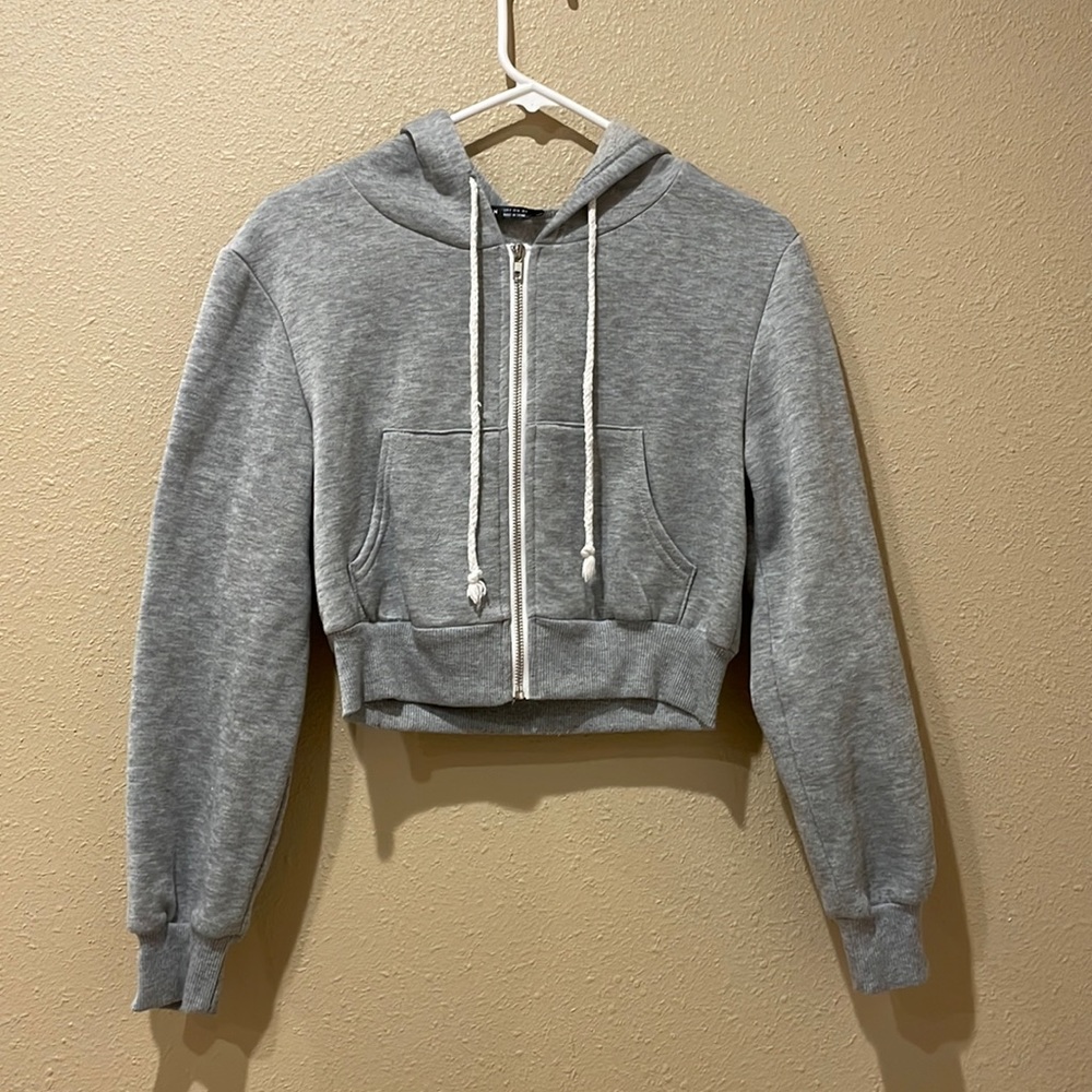 cropped grey zip up